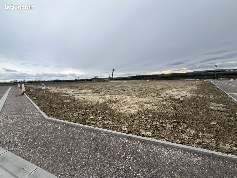 Terrain 400 m² · à Distroff · 113 468 €