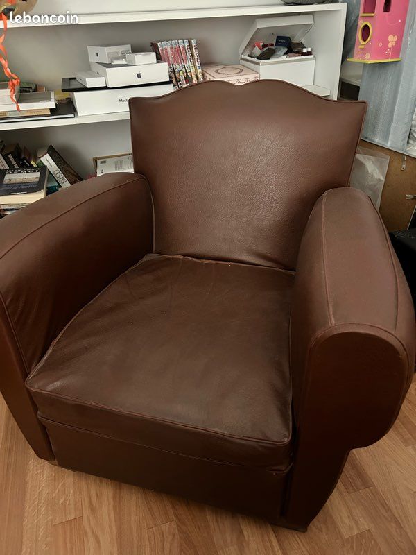 Paire fauteuils club moustache (image 1)