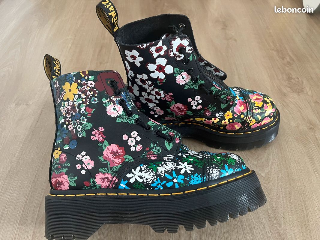 Dr.Martens Sainclair (image 1)