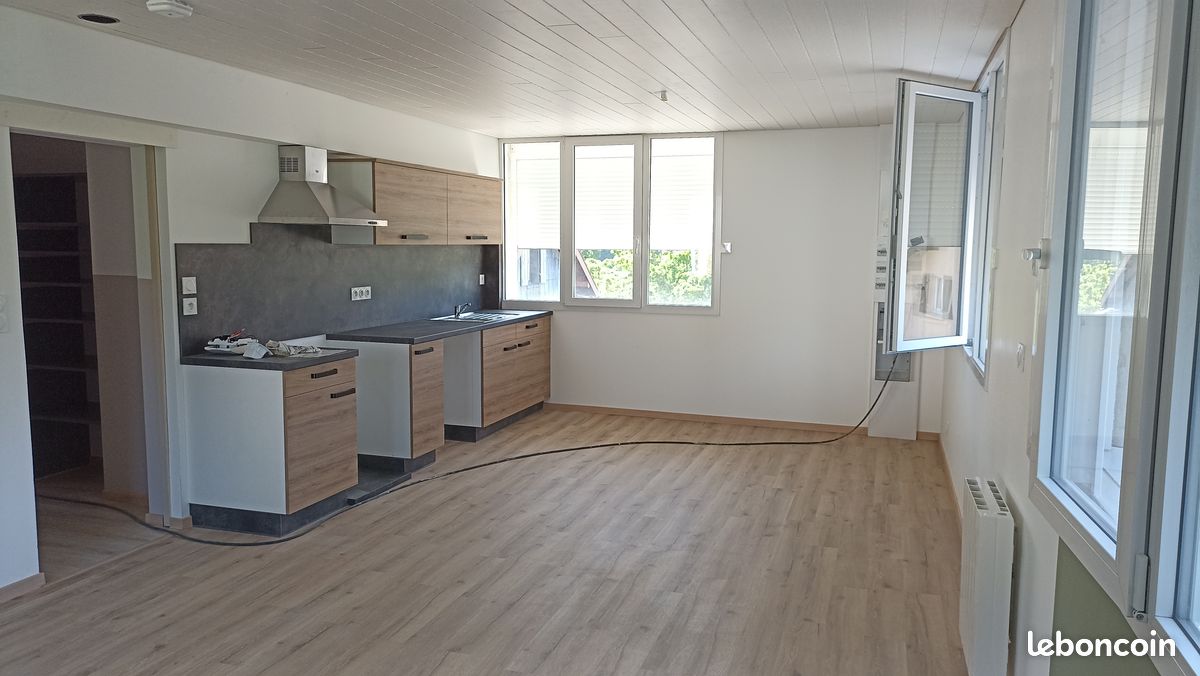 Appartement 4 pièces 75 m² · à Chaux-des-Crotenay · 75 m² · 680 €