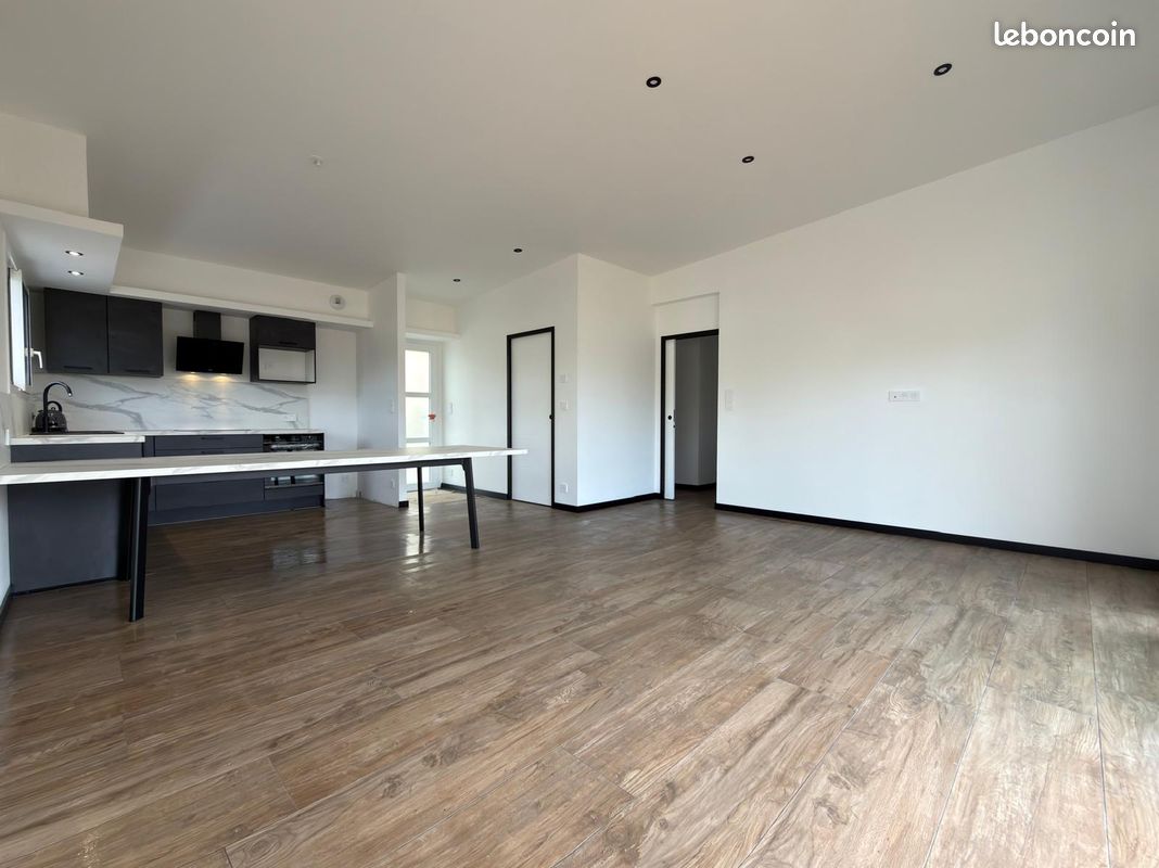 Maison 4 pièces 108 m² · à Treffiagat · 108 m² · 1 200 €/mois