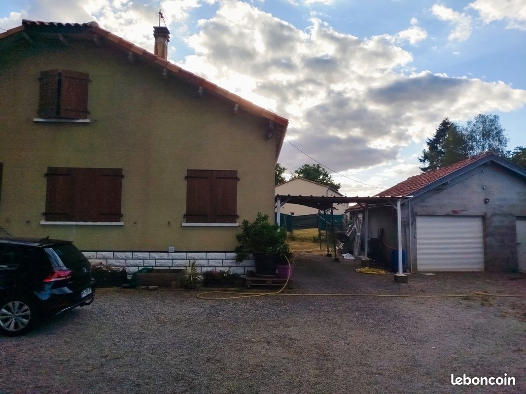Maison 5 pièces 127 m² · à Pressac · 127 m² · 180 000 €