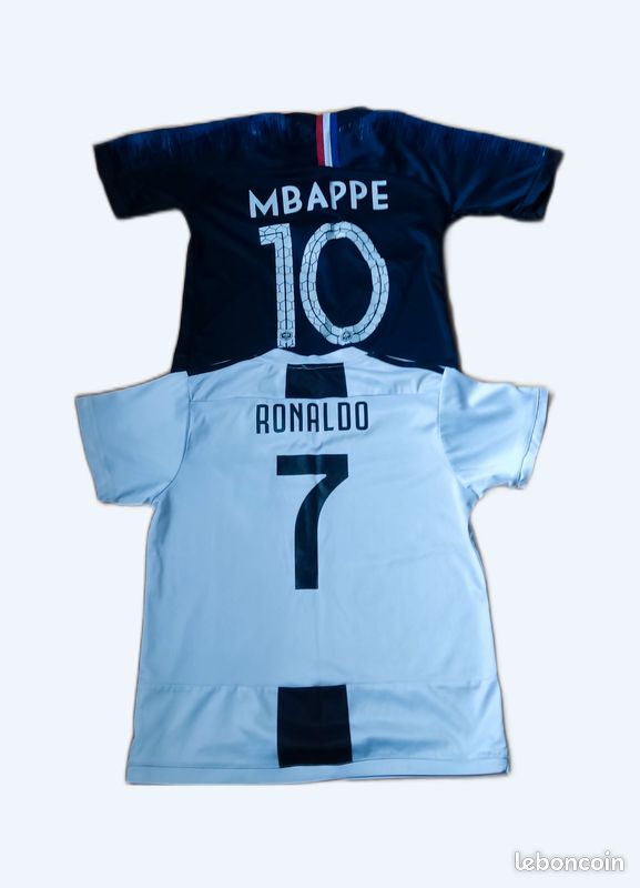 T shirt (image 1)