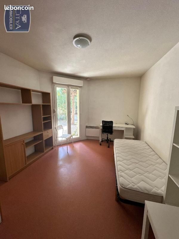 Appartement 1 pièce 17 m² · à Nîmes · 17 m² · 377 €/mois