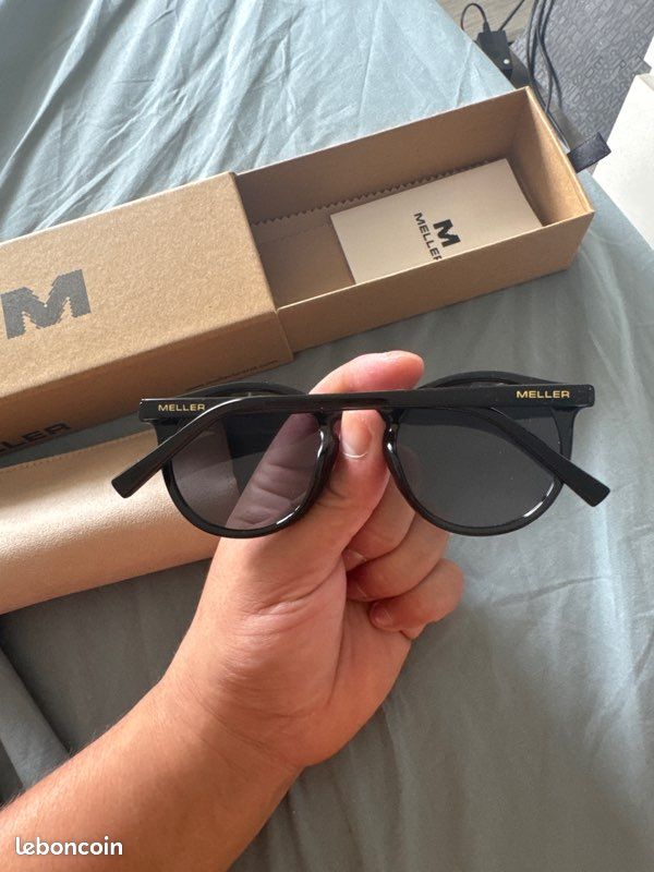 Lunette de soleil MELLER kubu all black neuf Accessoires Bagagerie