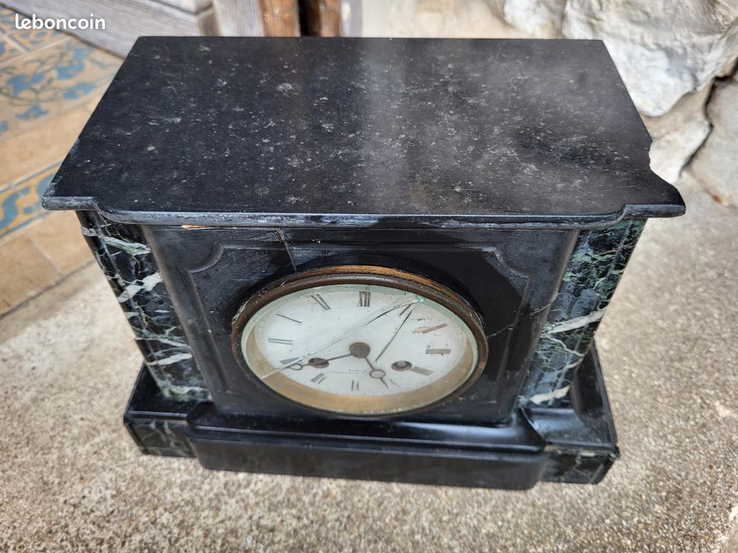 Horloge ancienne en marbre noir (image 4)