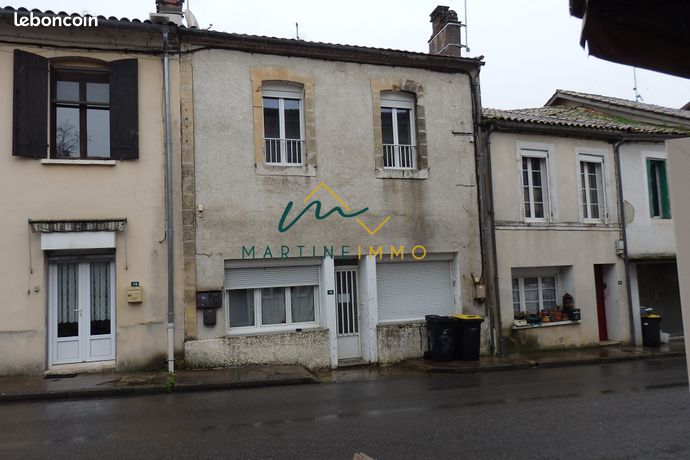 Immeuble 246 m² Seyches