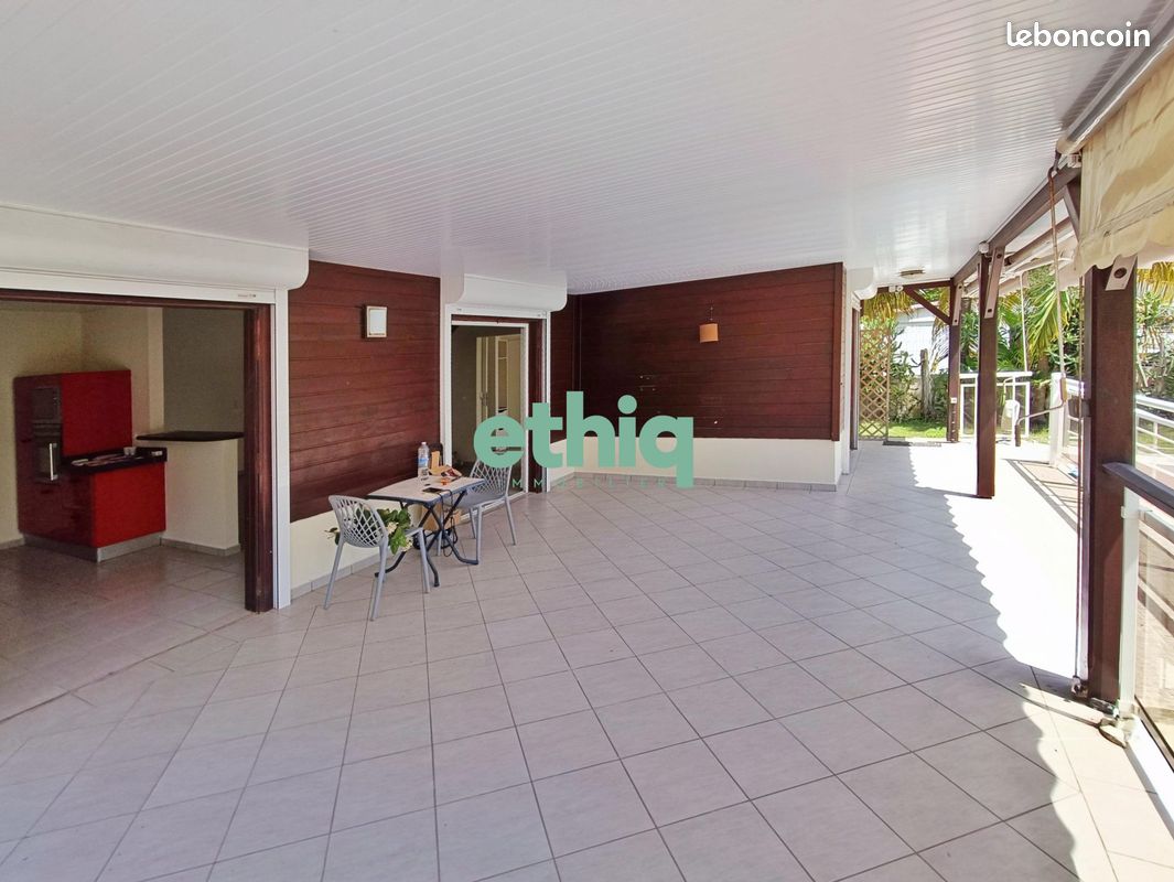 Maison 4 pièces 98 m² · à Sainte-Rose · 98 m² · 390 000 €
