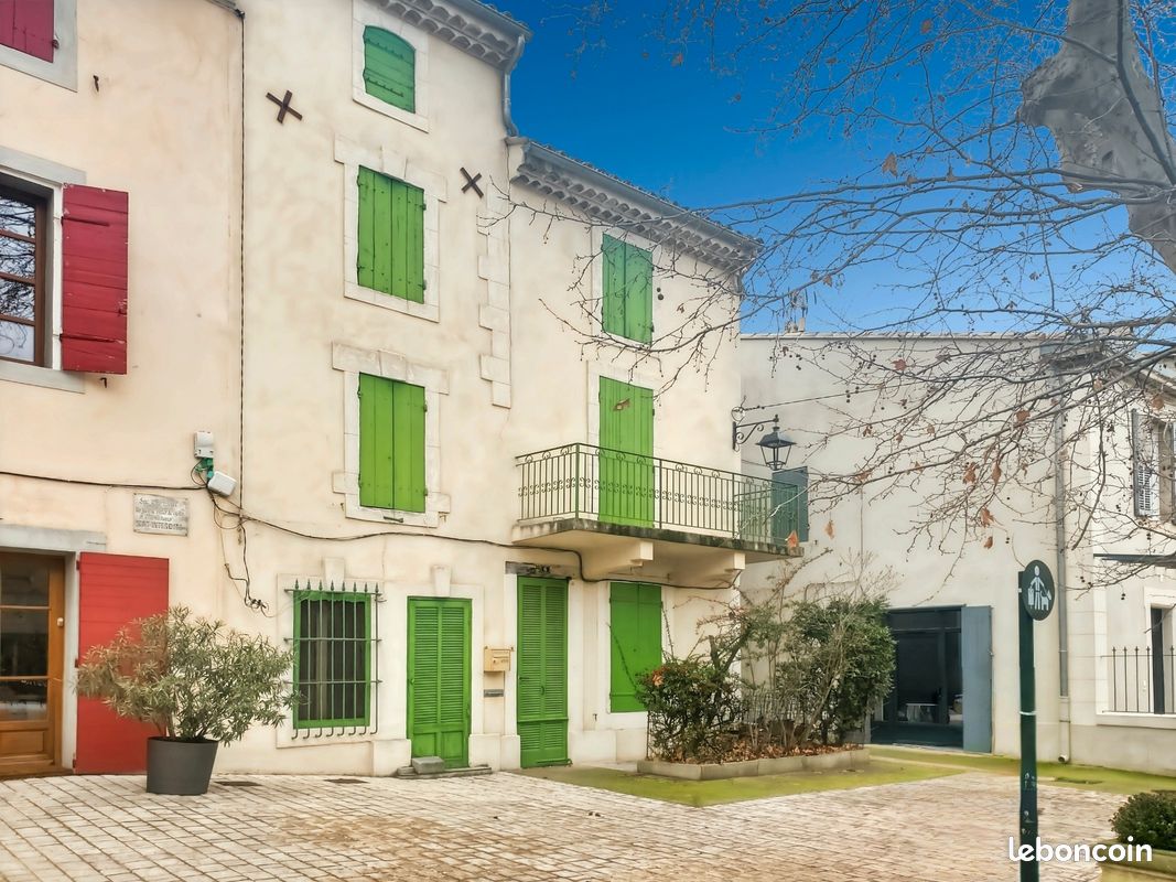Maison 5 pièces 115 m² · à Eyguières · 115 m² · 147 000 €