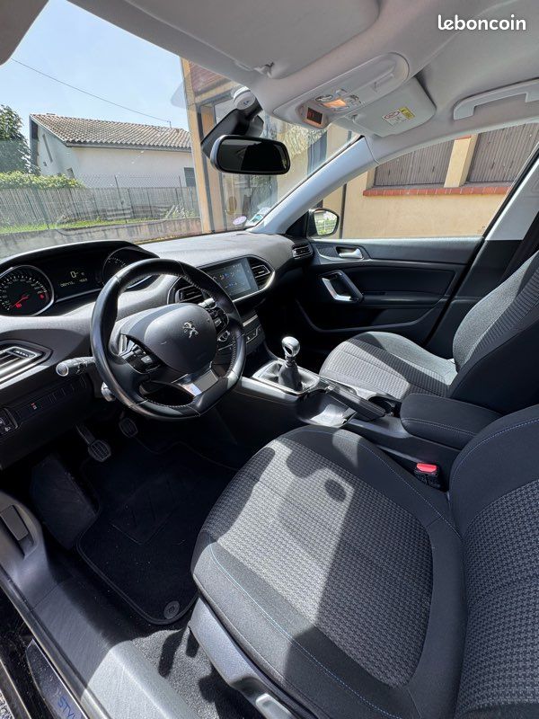 🚗 Peugeot 308 SW STYLE 1.2 PureTech 110 ch (image 3)