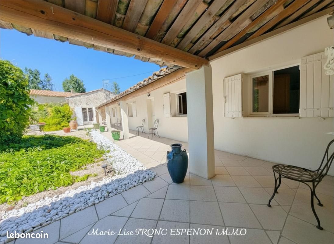 Maison 7 pièces 185 m² · à Velleron · 185 m² · 527 000 €