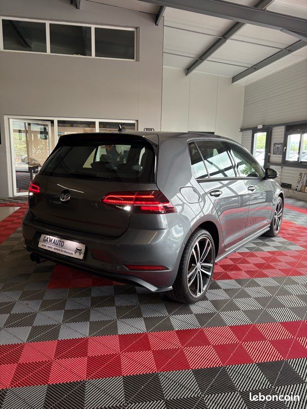VOLKSWAGEN GOLF 7.5 GTE 204cv DSG6 HYBRIDE 5 Portes (image 3)