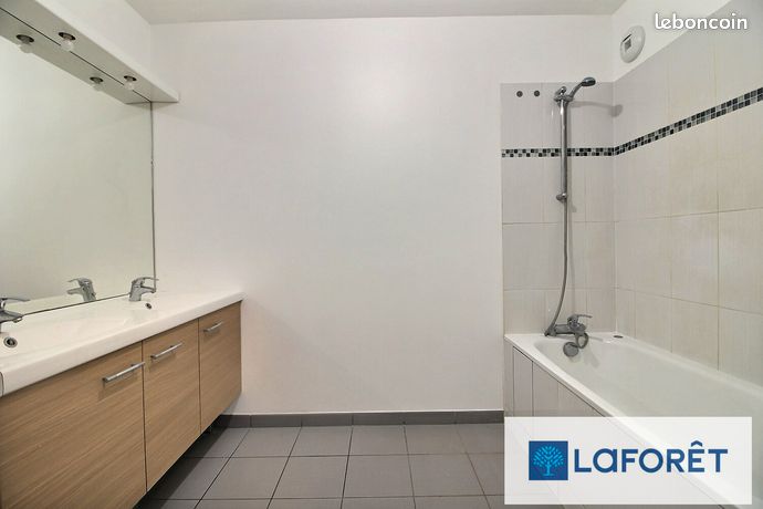 https://img.leboncoin.fr/api/v1/lbcpb1/images/1d/1f/87/1d1f87d23db1df0fb2c4ea950c6fedf3f097b193.jpg?rule=ad-image