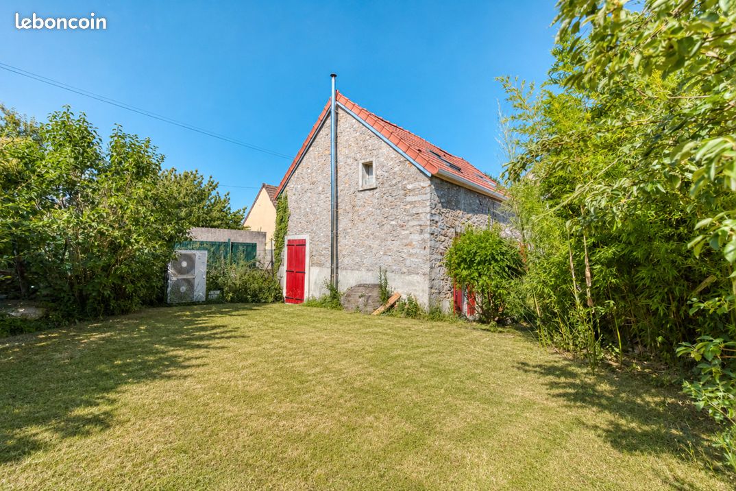 Maison 5 pièces 88 m² · à Fouju · 88 m² · 249 900 €