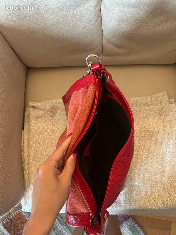 Sac en cuire rouge (image 3)