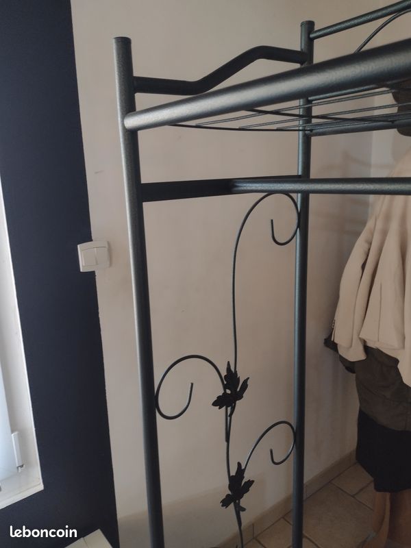 Vestiaire en fer (image 3)