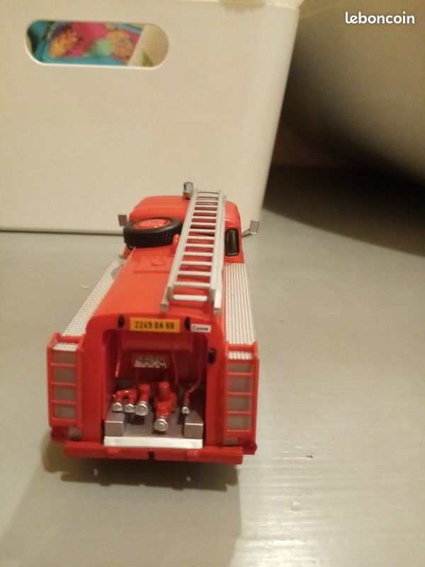 Camion pompiers berliet 1/43 hachette (image 4)
