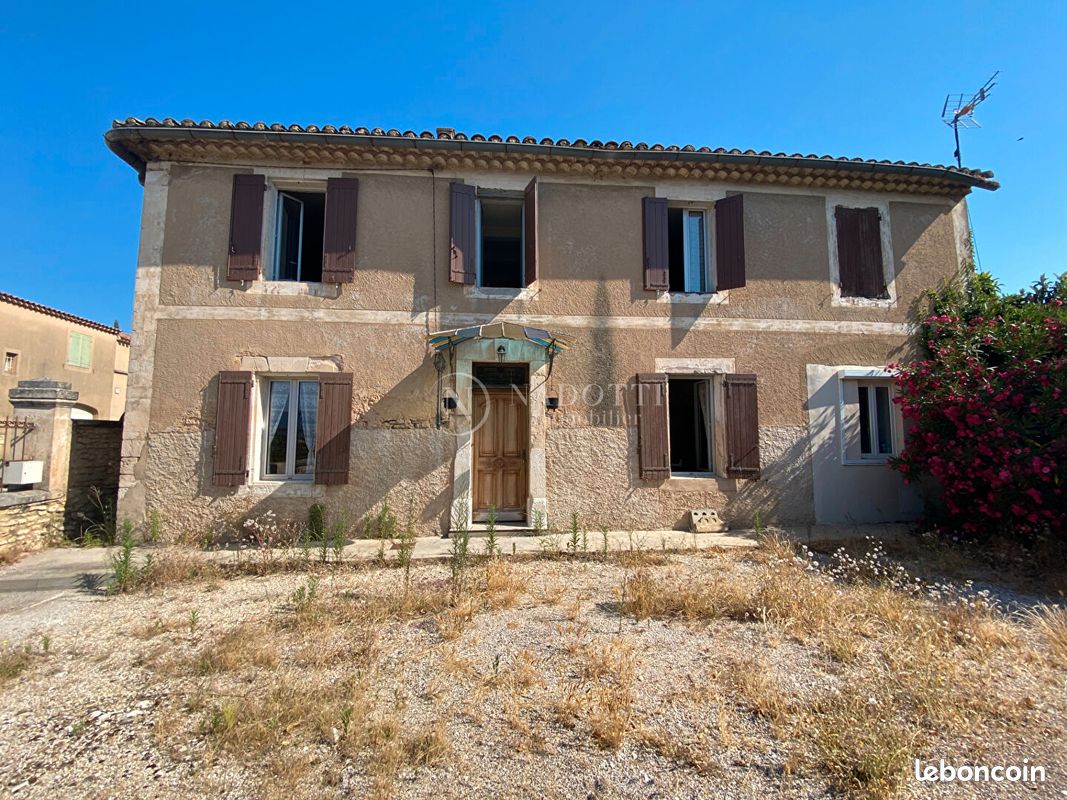 Maison 8 pièces 130 m² · à Cabrières-d'Avignon · 130 m² · 425 000 €
