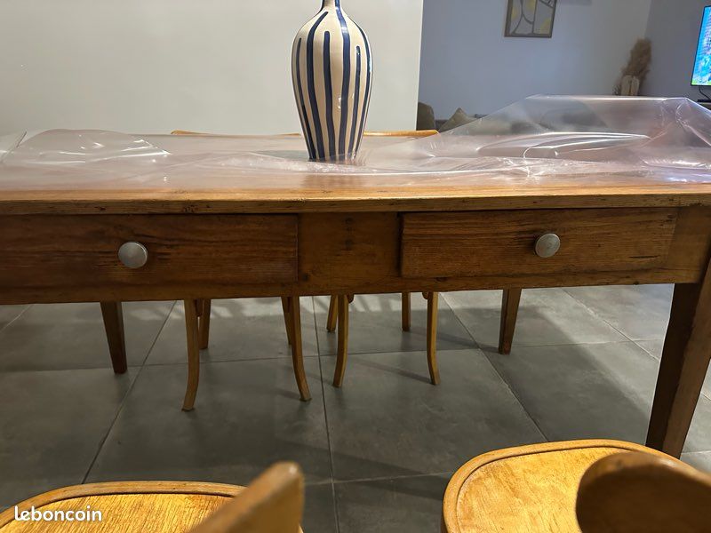 Table de ferme et chaises (image 8)