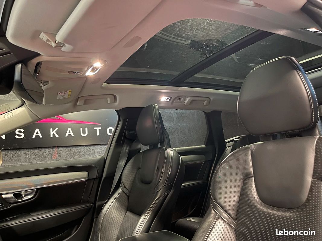 VOLVO V90 CROSS COUNTRY D4 AWD 190 ch Geartronic 8 Cross Country Luxe / Distribution à Jour / 4 pneus récents / Attelage (image 23)