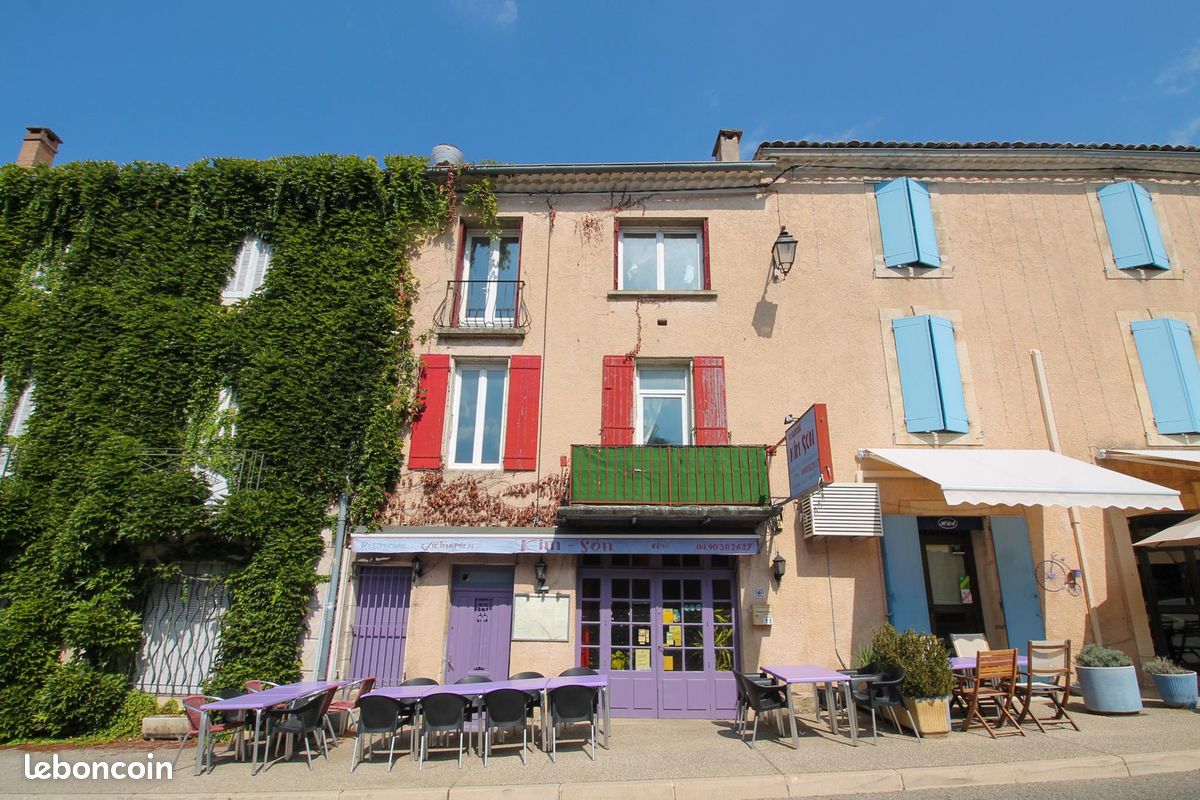 Maison 8 pièces 203 m² · à Sault · 203 m² · 210 000 €