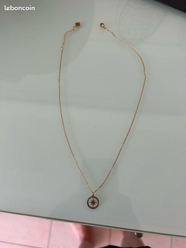 Chaîne avec pendentifs femme (image 1)