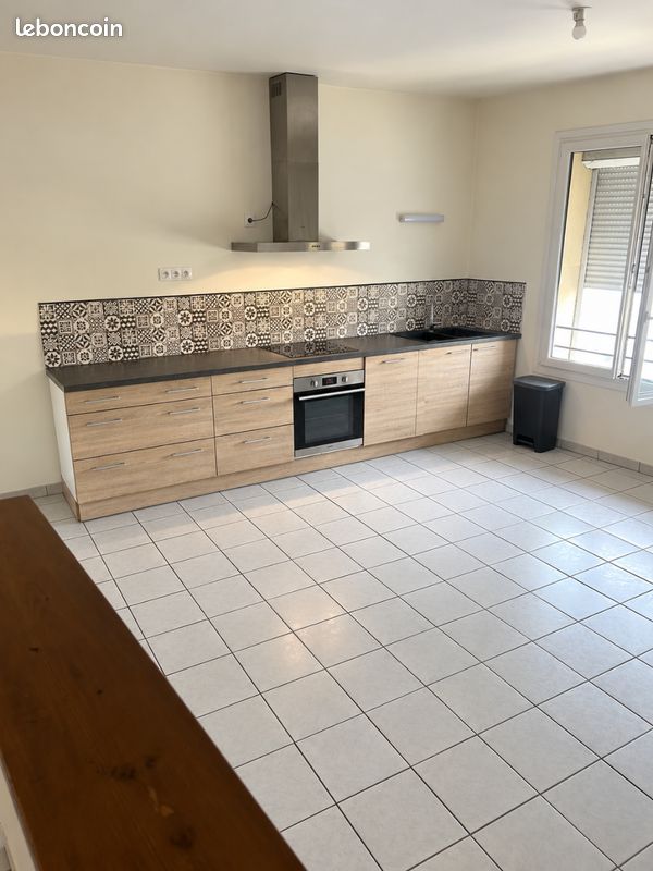 Appartement 4 pièces 78 m² · à Charleville-Mézières · 78 m² · 660 €/mois