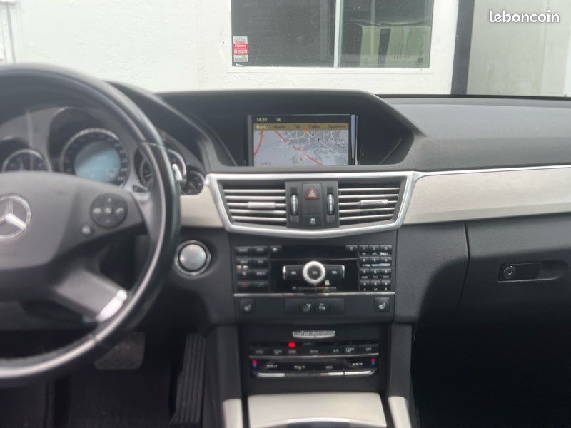 Mercedes classe E350 CDI 3.0 v6 w212 avant-garde 2er main cuir xénon gps toit ouvrant (image 3)
