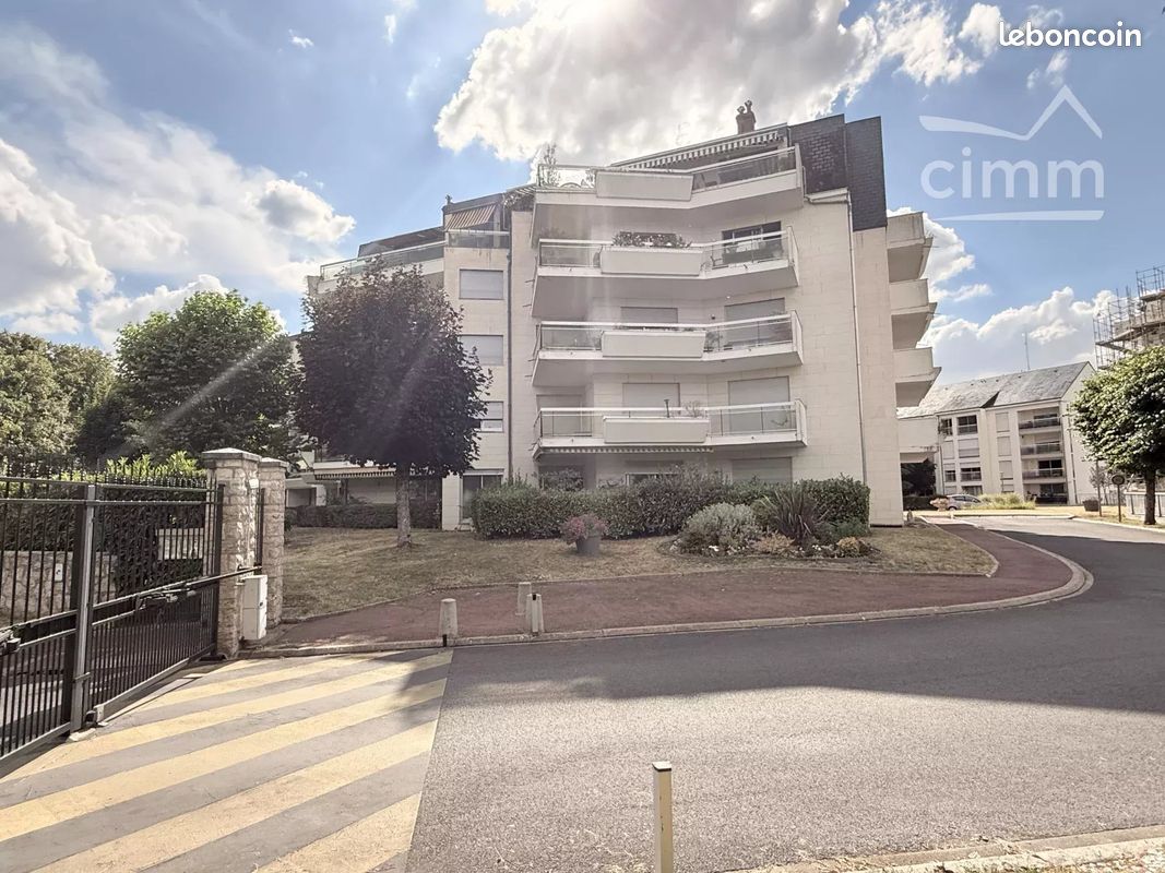 Appartement 4 pièces 145 m² · à Blois · 145 m² · 420 000 €