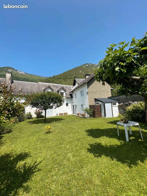 Maison 7 pièces 220 m² · à Campan · 220 m² · 350 000 €