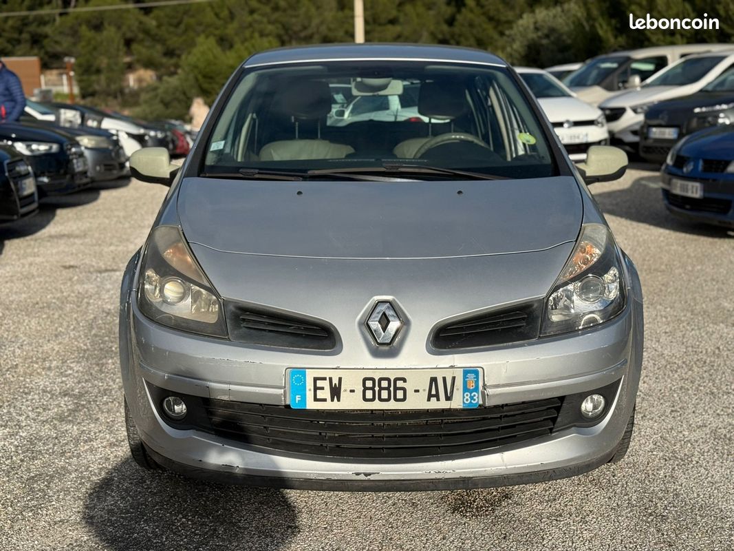 Renault CLIO III 2.0 16V 140CH INITIALE BVA 5P (image 12)