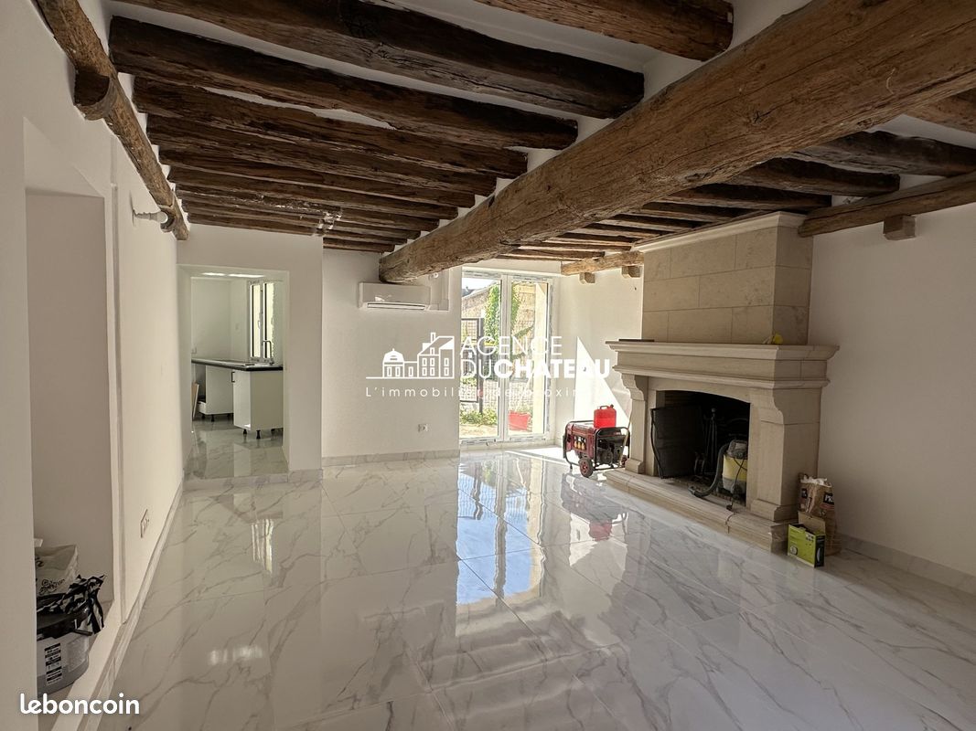 Maison 7 pièces 135 m² · à Nandy · 135 m² · 2 000 €/mois