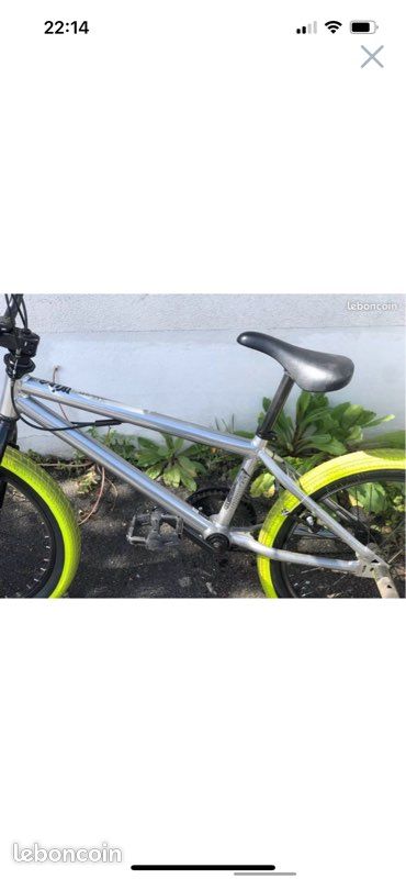 Lot de 2 vélos . Un vtt rockrider 520 27,5 pouce, Et l autre c un bmx (image 2)