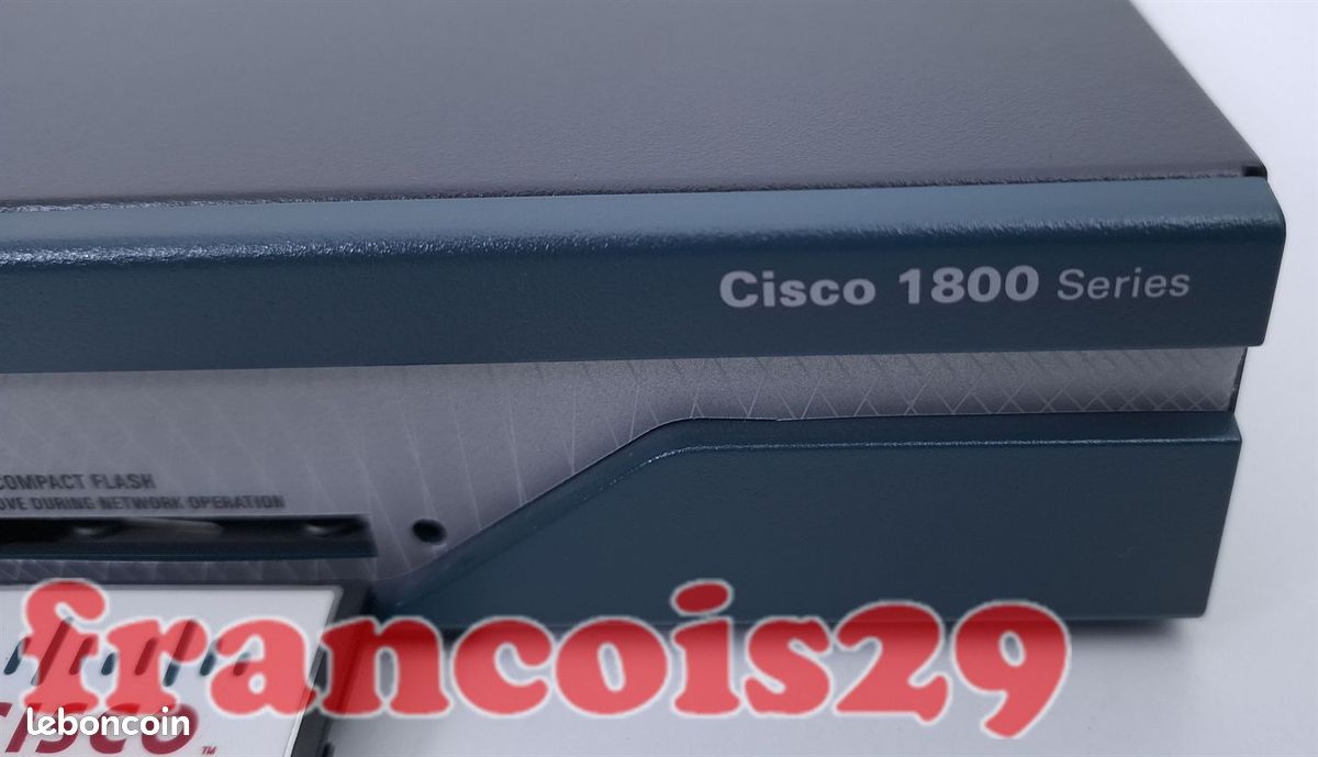 Routeur Cisco 1800 Series – Vendu avec accessoires et emballage d’origine (image 3)