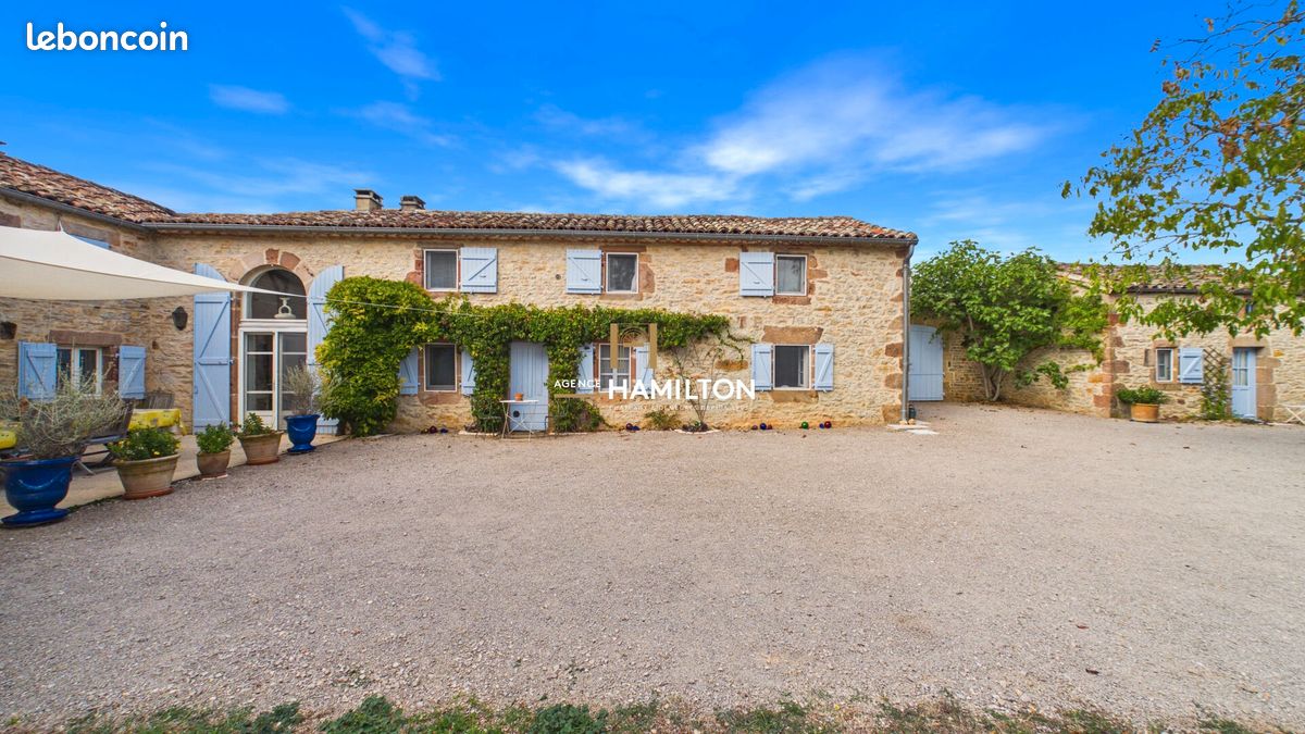 Maison 11 pièces 360 m² · à Cordes-sur-Ciel · 360 m² · 759 000 €