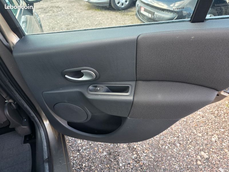 Renault GRAND MODUS 1.2 100CH DYNAMIQUE ECO² (image 6)