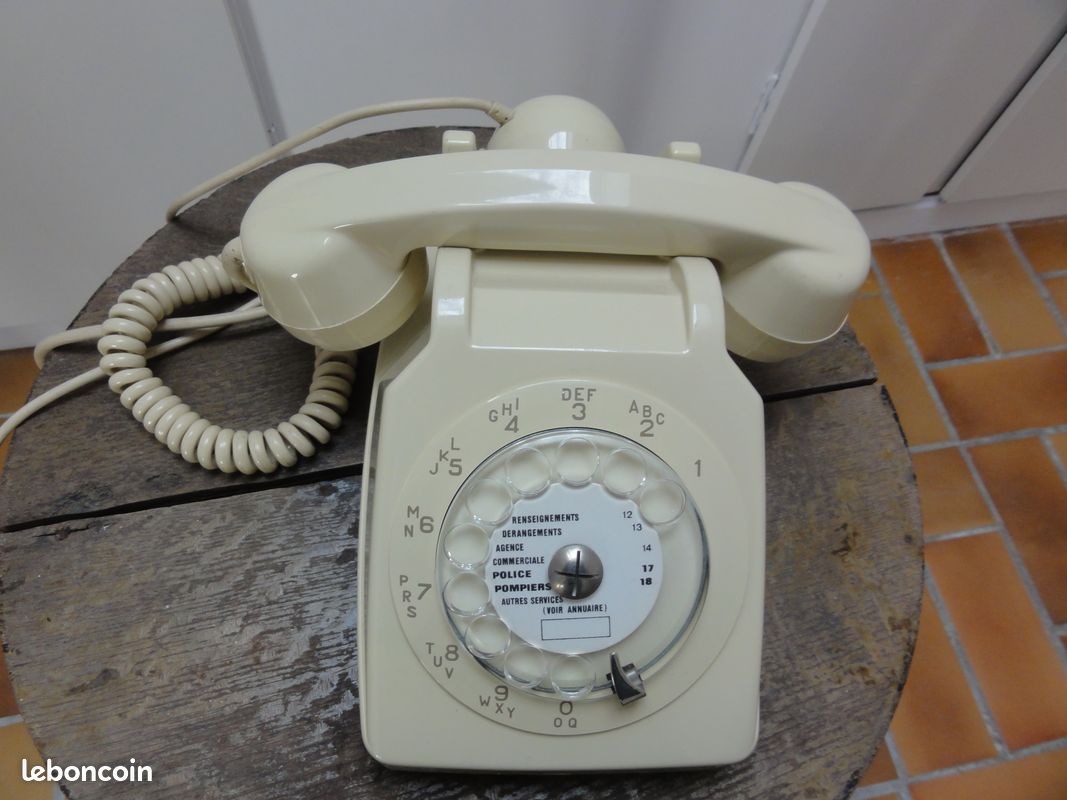 Téléphone rétro , beige (image 2)