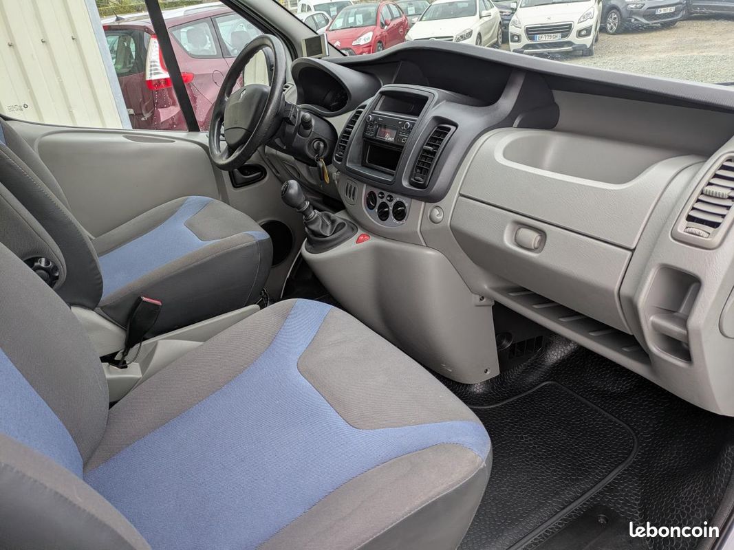 Renault trafic ii l1h1 double cabine 2.0 dci 90ch 5 places bvm6 (image 3)