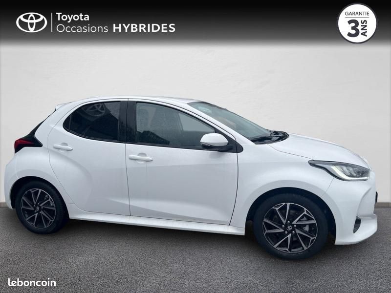 Toyota Yaris 116h Design 5p MY22 (image 17)