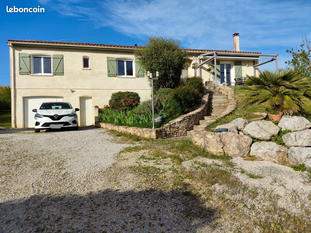 Maison 8 pièces 132 m² · à Puylaurens · 132 m² · 330 000 €