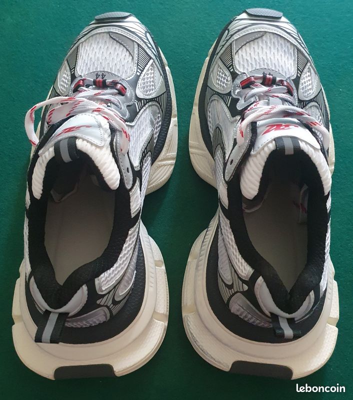 Balenciaga basquet 3XL argente/blanc/rouge Chaussures