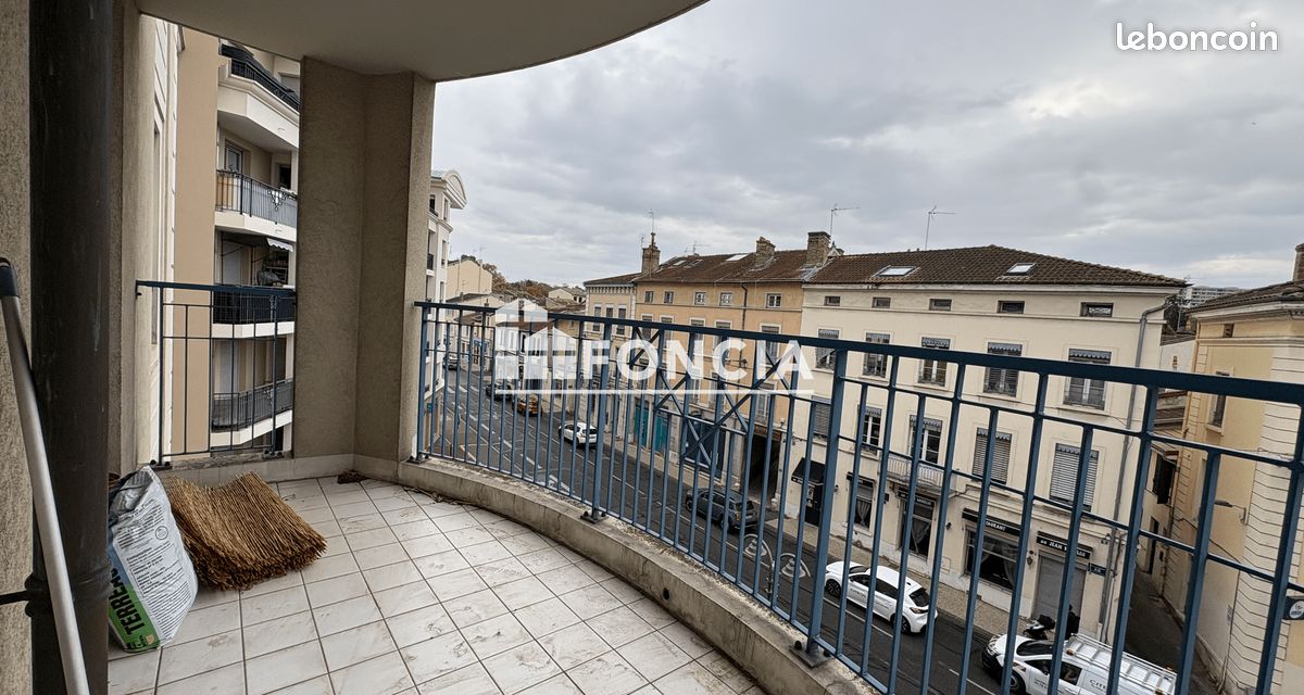 Appartement 2 pièces 47 m² · à Caluire-et-Cuire · 47 m² · 779 €/mois