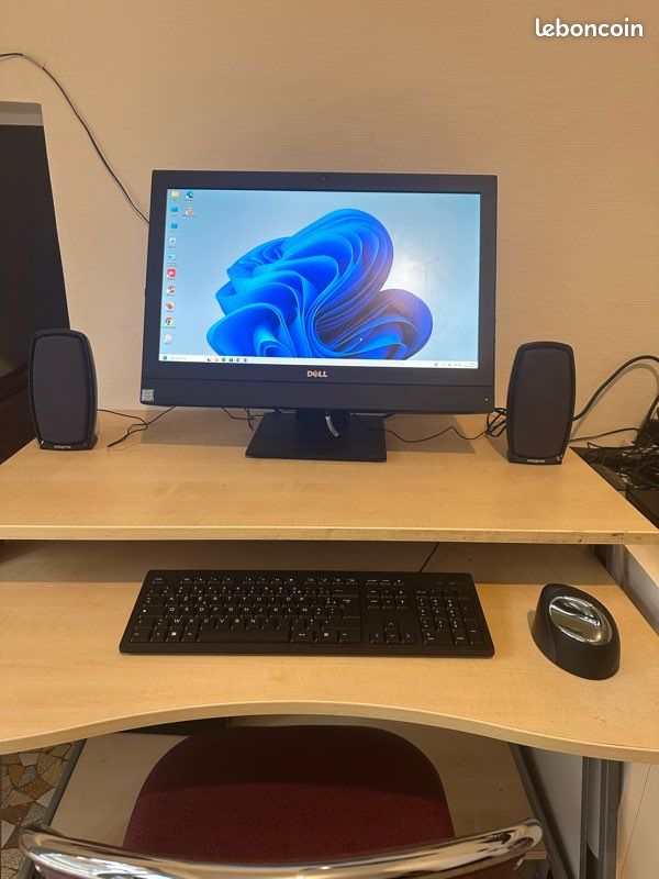 Dell OptiPlex 7450 AIO Tout-en-un Core i5 7500 - 3.4 GHz RAM 16 Go SSD