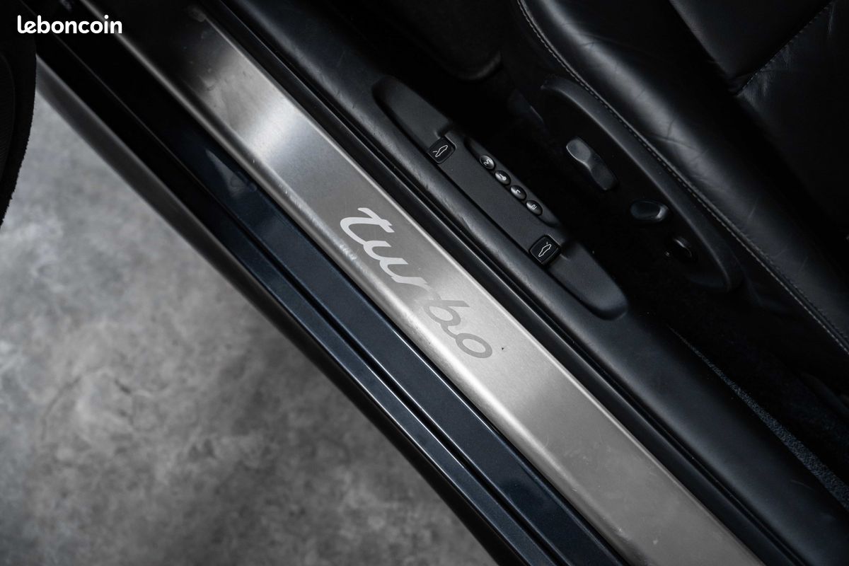 Porsche 911 (996.2) Turbo X50 Cabriolet 450 CH - Boite Manuelle - Bose - X50 - Hard Top - Short Shifter - Pack Alu / Cuir - Suivi Complet (image 10)