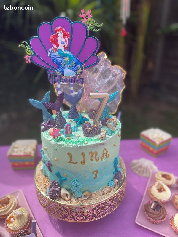 Cake topper (image 1)