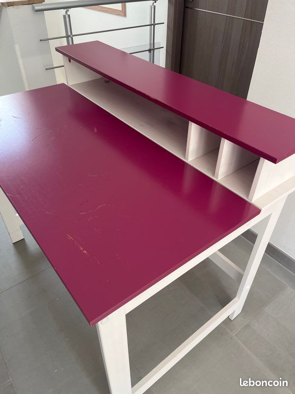 Bureau (image 1)