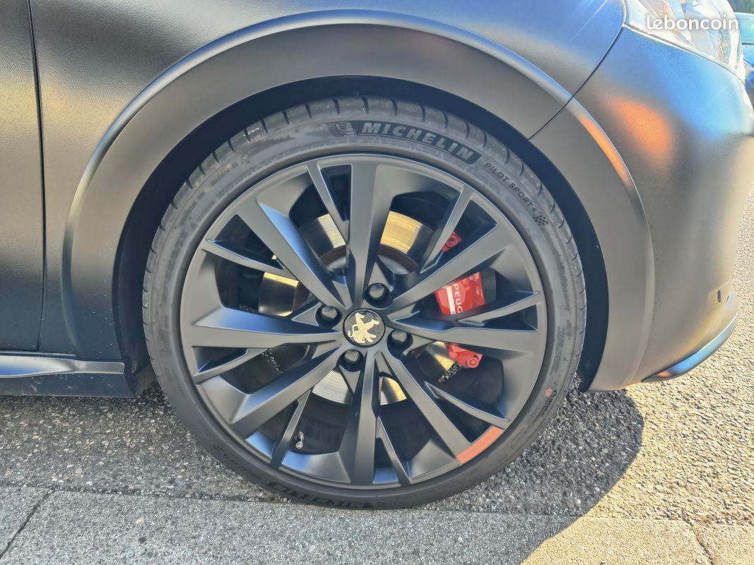 PEUGEOT 208 GTi 1.6 30Th Numérotée 898 (image 21)