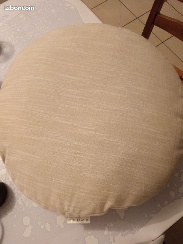 Coussin déco moelleux (image 1)