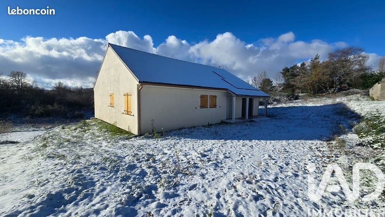 Propriété 3 pièces 80 m²