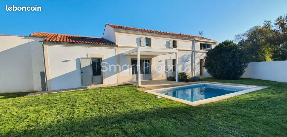 Maison 6 pièces 162 m² · à Saint-Laurent-de-la-Prée · 162 m² · 579 000 €